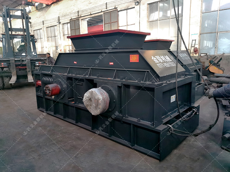 時(shí)產(chǎn)100噸瓜米石對(duì)輥制砂機(jī)多少錢(qián)? 時(shí)產(chǎn)100噸瓜米石對(duì)輥制砂機(jī)多少錢(qián)?