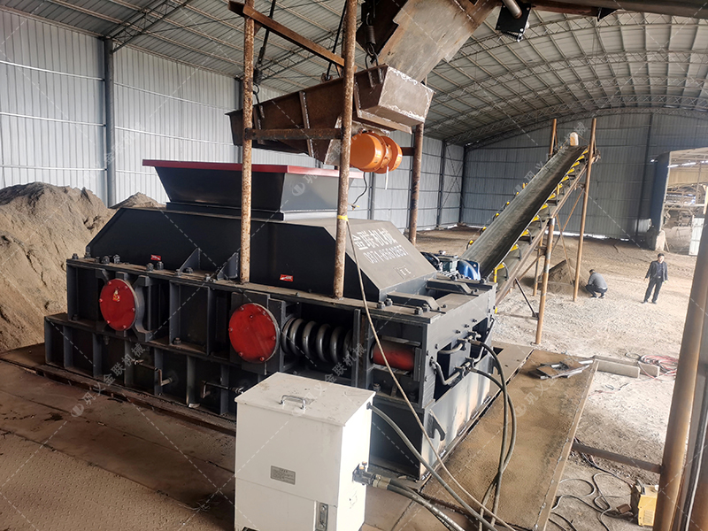 鵝卵石對(duì)輥破碎機(jī)介紹,為什么選擇金聯(lián)機(jī)械? 鵝卵石對(duì)輥破碎機(jī)介紹,為什么選擇金聯(lián)機(jī)械?