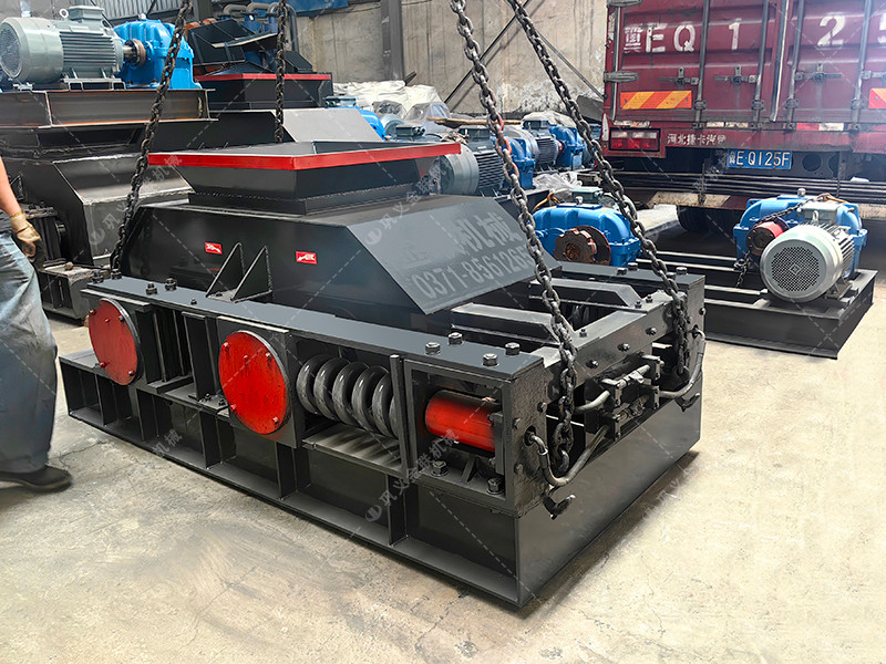 2PG86型彈簧式對輥制砂機設備發(fā)往浙江