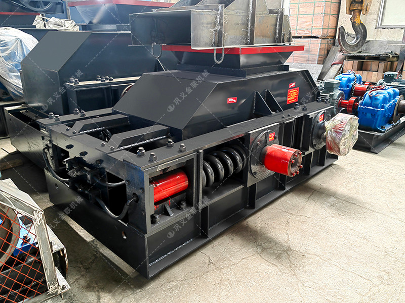 2PG86型彈簧式對輥制砂機設備發(fā)往浙江