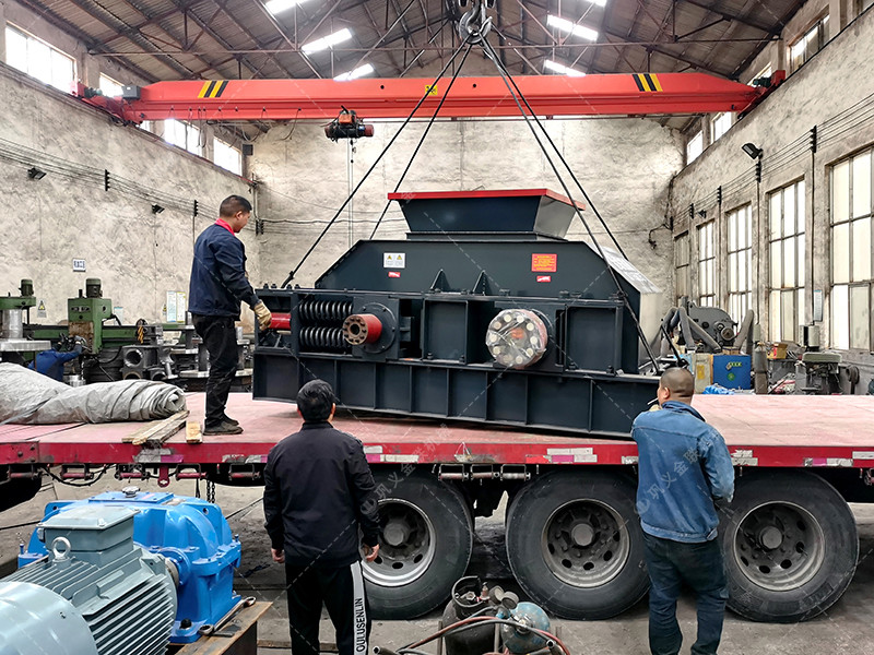 2PG1208對(duì)輥破碎機(jī)發(fā)往河南洛陽(yáng)