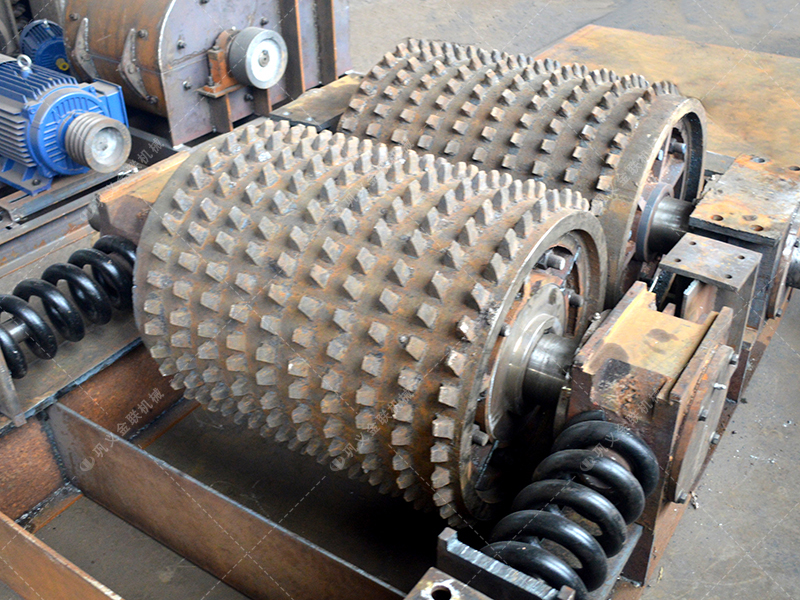 為何越來越多的礦山選擇雙齒輥而非顎式破碎機?這3點很關鍵! 為何越來越多的礦山選擇雙齒輥而非顎式破碎機?這3點很關鍵!